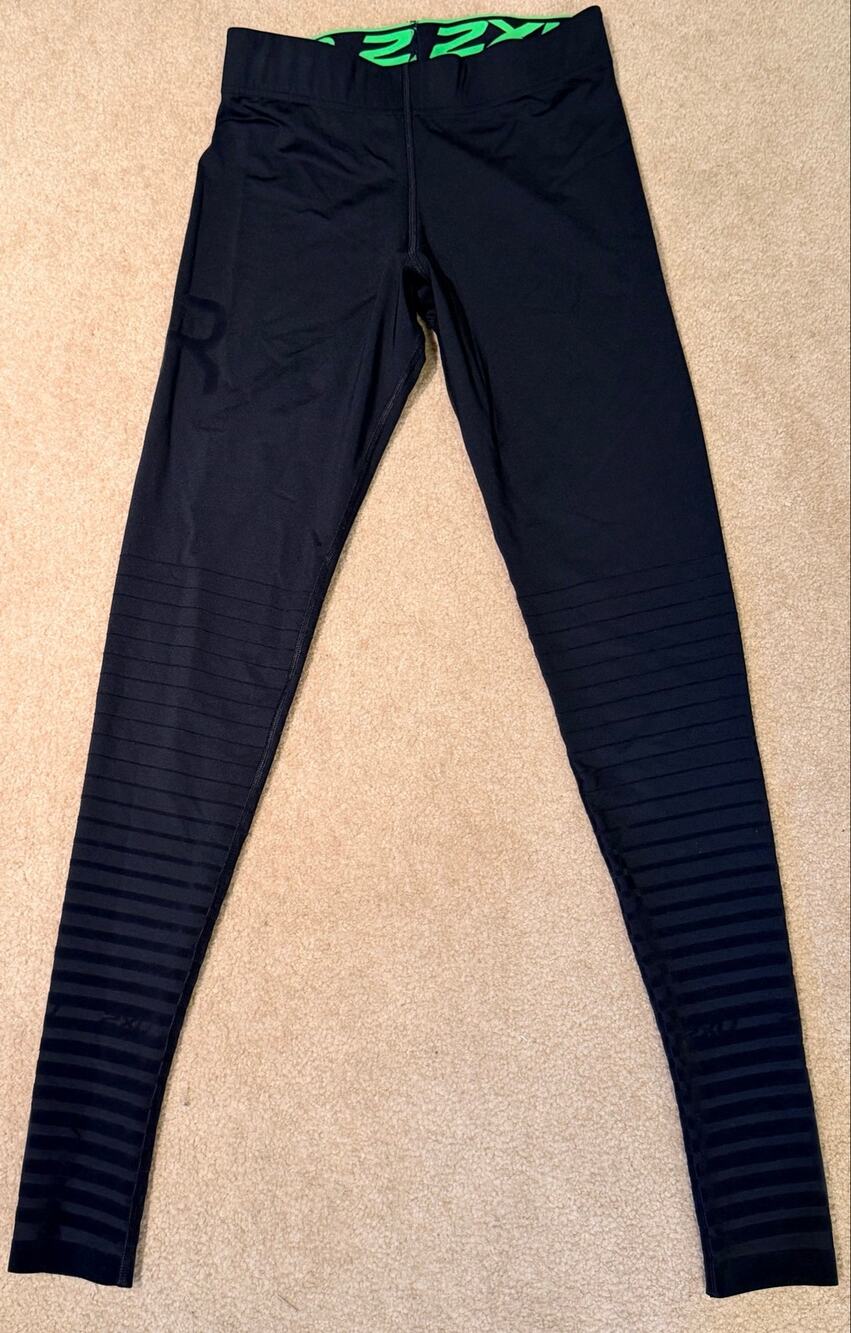 2XU Women's Size M Black Stripe Compression Leggings Activewear Workout Tights